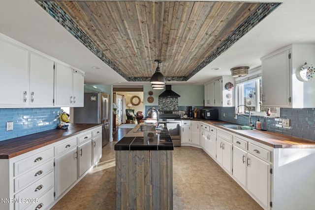 5595 Goldenrod Drive, Reno, NV 89511