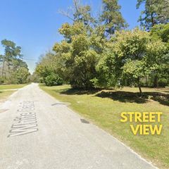 103 White Oak Drive, Woodbranch, TX 77357