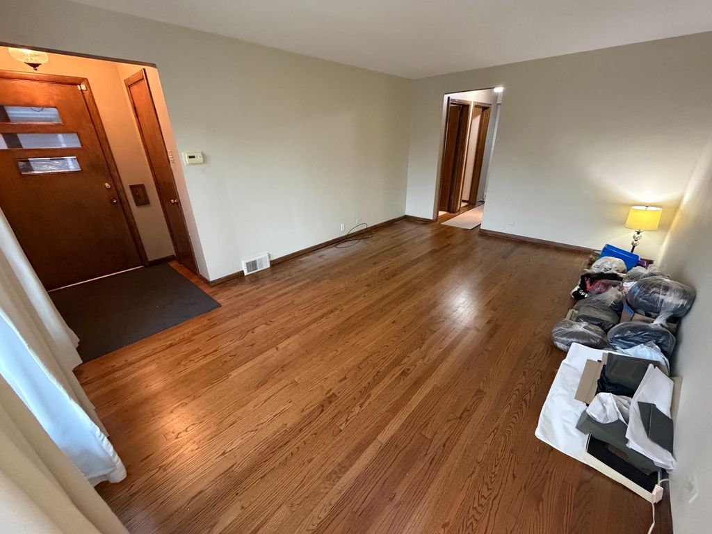 2822 W 102nd Place, Evergreen Park, IL 60805 — photo 3
