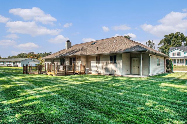 26366 Hummingbird Road, South Bend, IN 46619