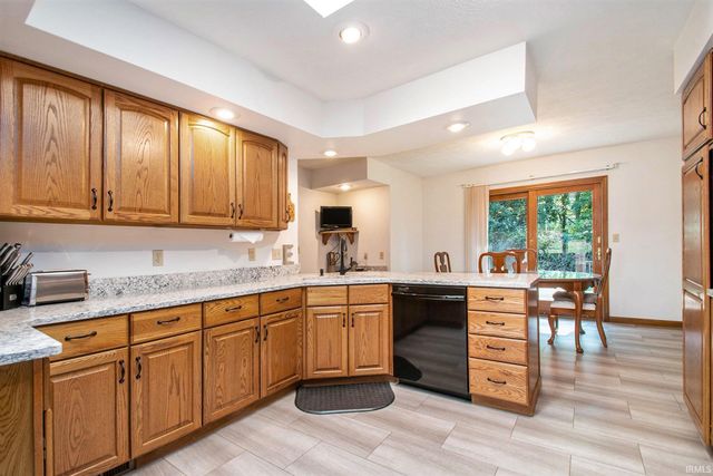 26366 Hummingbird Road, South Bend, IN 46619
