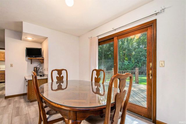 26366 Hummingbird Road, South Bend, IN 46619
