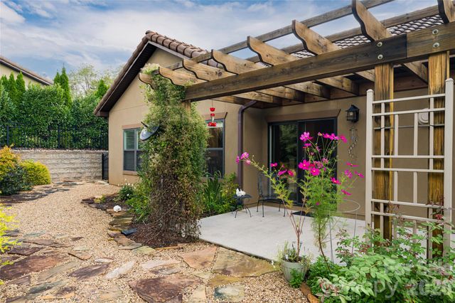 5 Pacifico Drive 3, Asheville, NC 28806