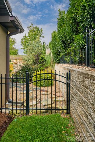 5 Pacifico Drive 3, Asheville, NC 28806