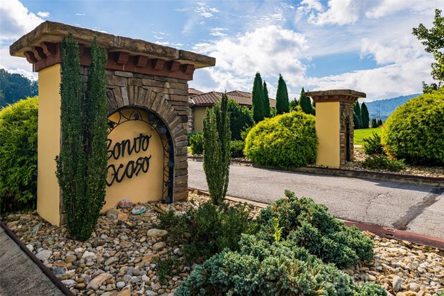 5 Pacifico Drive 3, Asheville, NC 28806