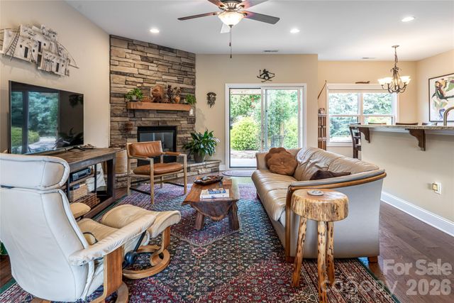 5 Pacifico Drive 3, Asheville, NC 28806