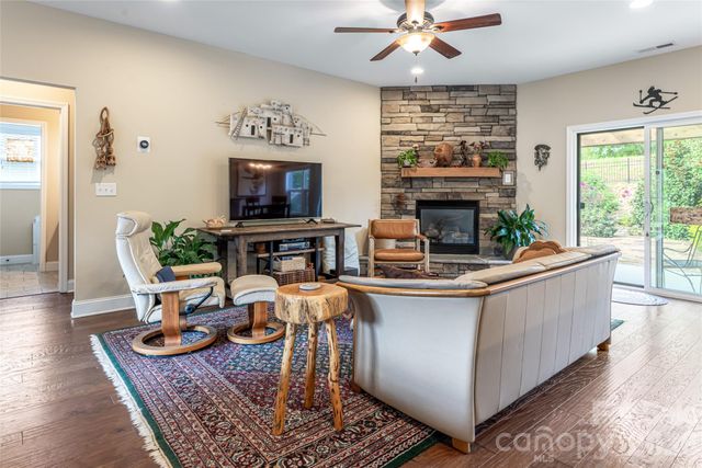 5 Pacifico Drive 3, Asheville, NC 28806