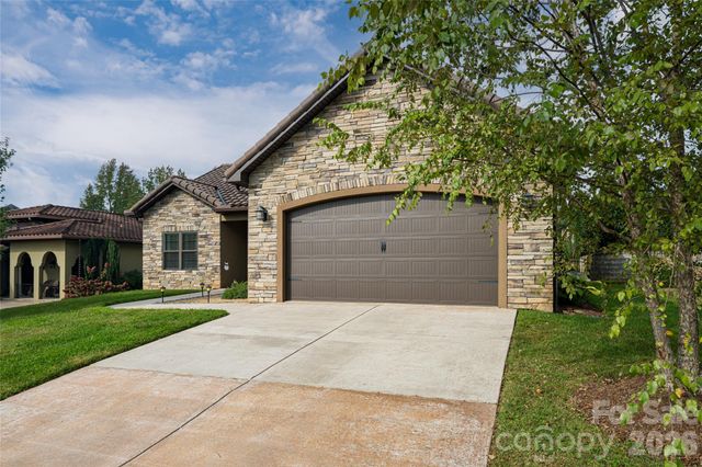 5 Pacifico Drive 3, Asheville, NC 28806