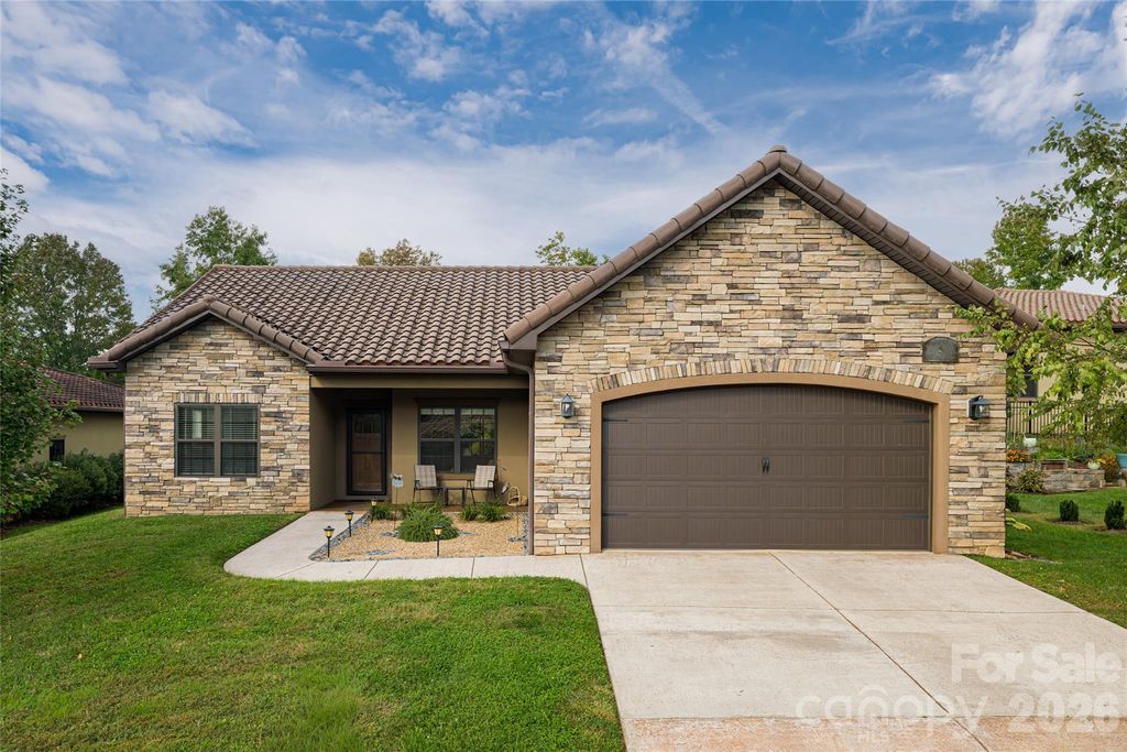 5 Pacifico Drive 3, Asheville, NC 28806