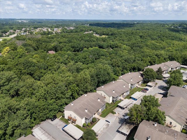 706 PARK DEVILLE PL, Columbia, MO 65203