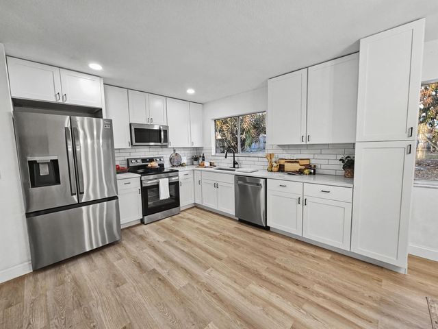 433 SE Seahouse Drive, Port St. Lucie, Port St Lucie, FL 34983