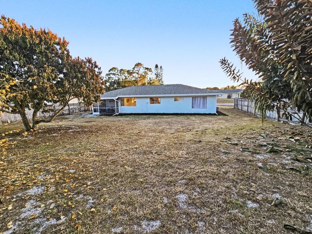 433 SE Seahouse Drive, Port St. Lucie, Port St Lucie, FL 34983
