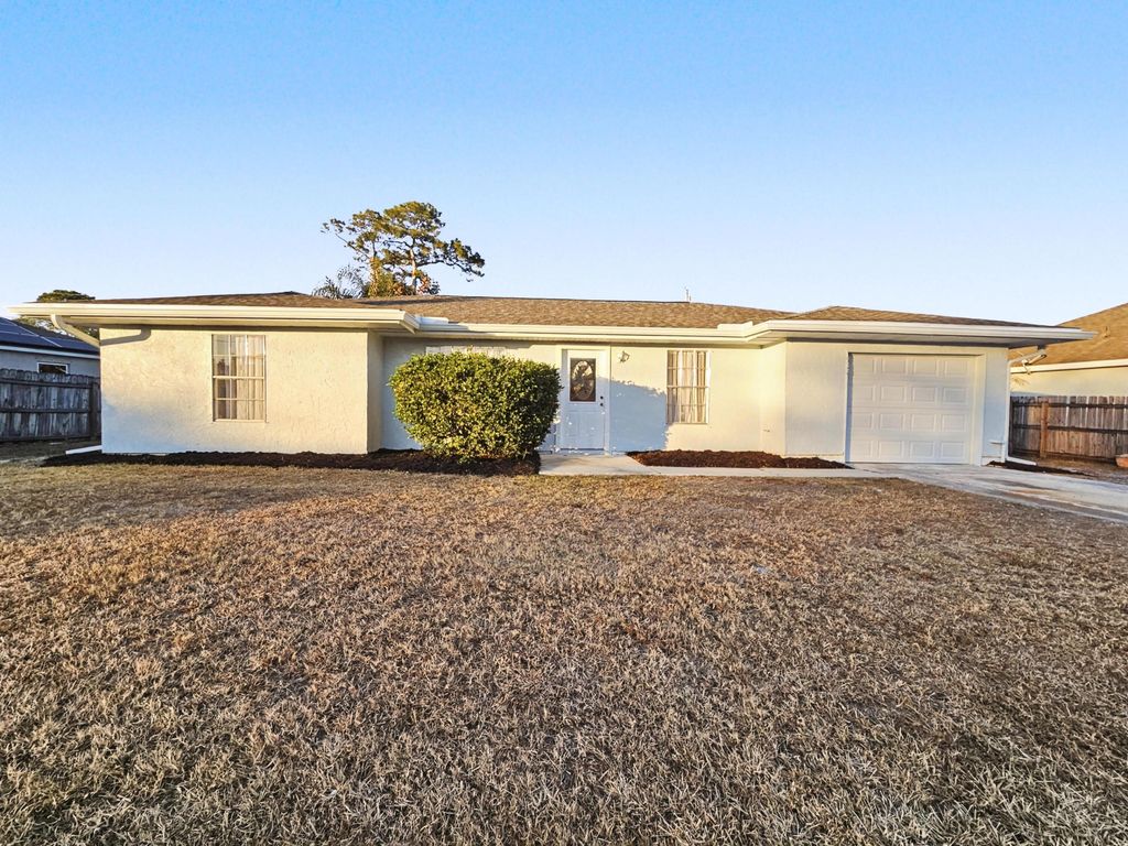 433 SE Seahouse Drive, Port St. Lucie, Port St Lucie, FL 34983