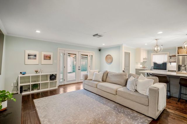 4717 Benning Drive, Houston, TX 77035