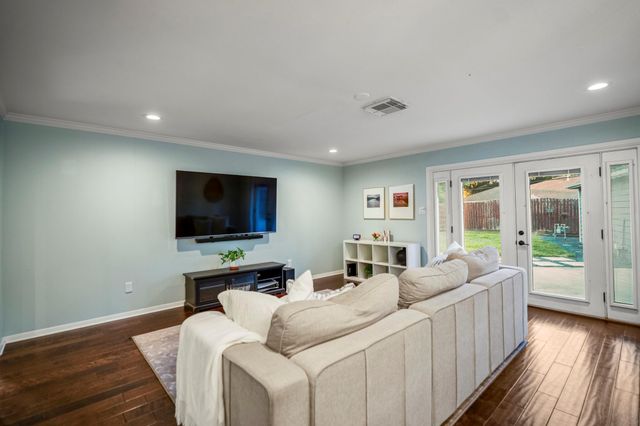 4717 Benning Drive, Houston, TX 77035