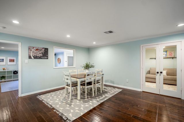 4717 Benning Drive, Houston, TX 77035