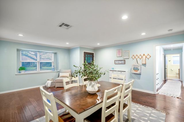 4717 Benning Drive, Houston, TX 77035