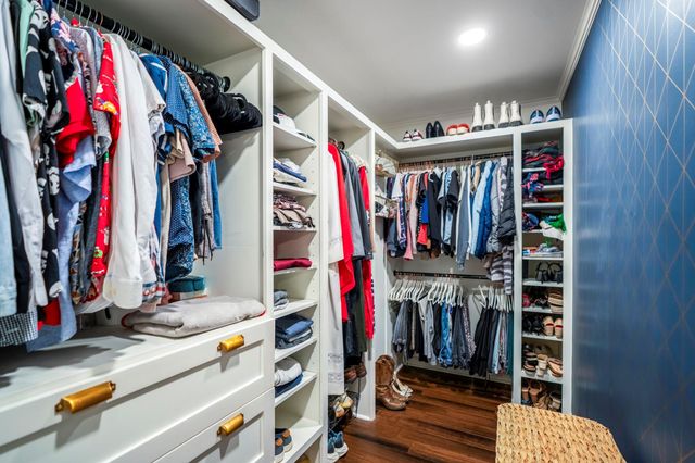 4717 Benning Drive, Houston, TX 77035