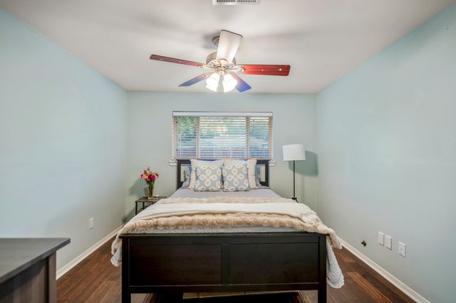 4717 Benning Drive, Houston, TX 77035