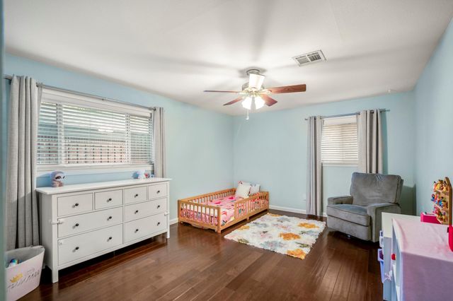 4717 Benning Drive, Houston, TX 77035