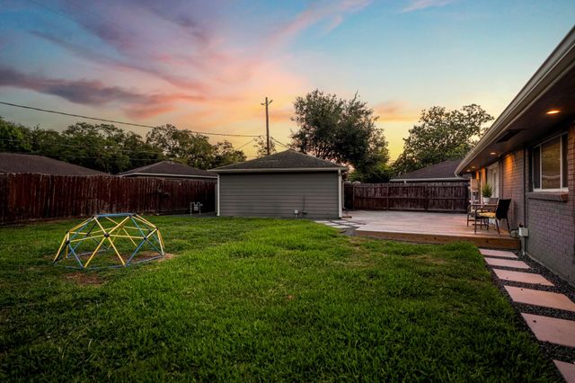 4717 Benning Drive, Houston, TX 77035