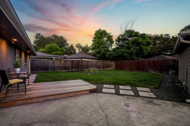 4717 Benning Drive, Houston, TX 77035