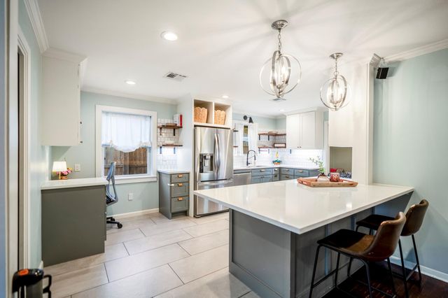 4717 Benning Drive, Houston, TX 77035