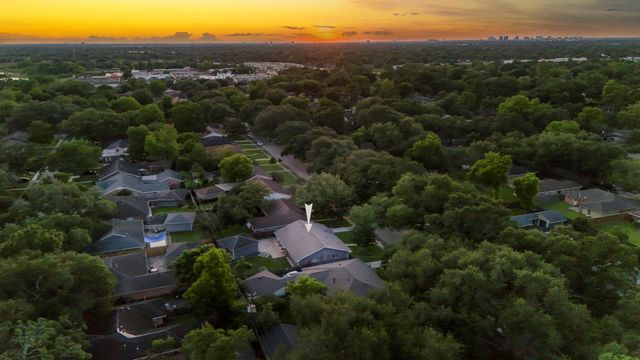 4717 Benning Drive, Houston, TX 77035