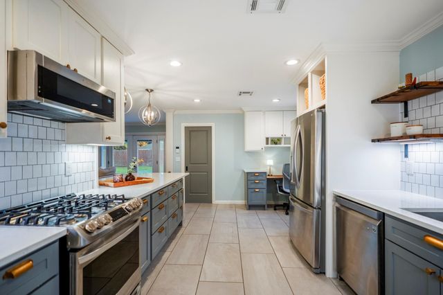 4717 Benning Drive, Houston, TX 77035