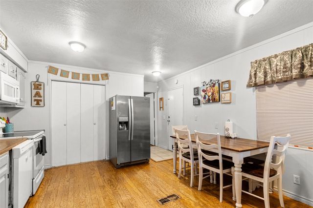 100 South ST, Tow, TX 78672