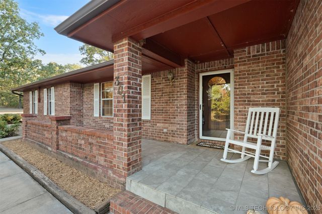 42555 Timber Ridge Road, Howe, OK 74940