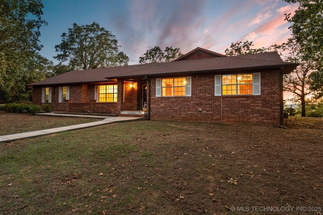 42555 Timber Ridge Road, Howe, OK 74940