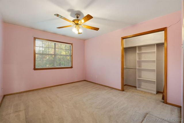 42555 Timber Ridge Road, Howe, OK 74940