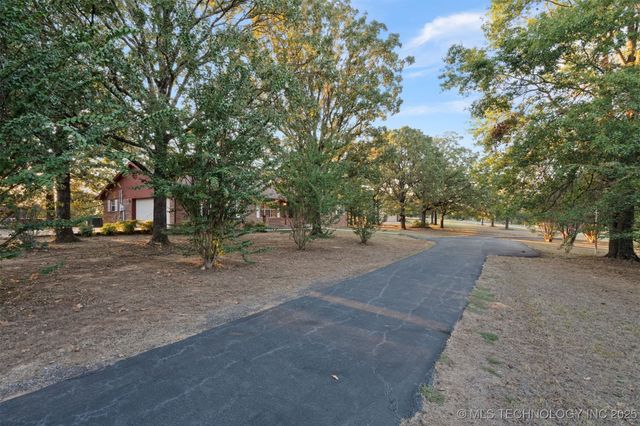 42555 Timber Ridge Road, Howe, OK 74940