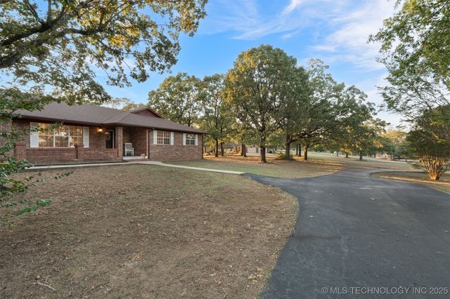 42555 Timber Ridge Road, Howe, OK 74940