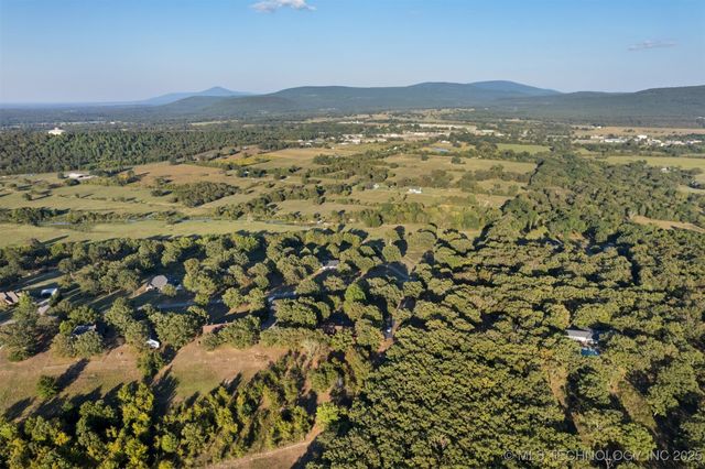 42555 Timber Ridge Road, Howe, OK 74940
