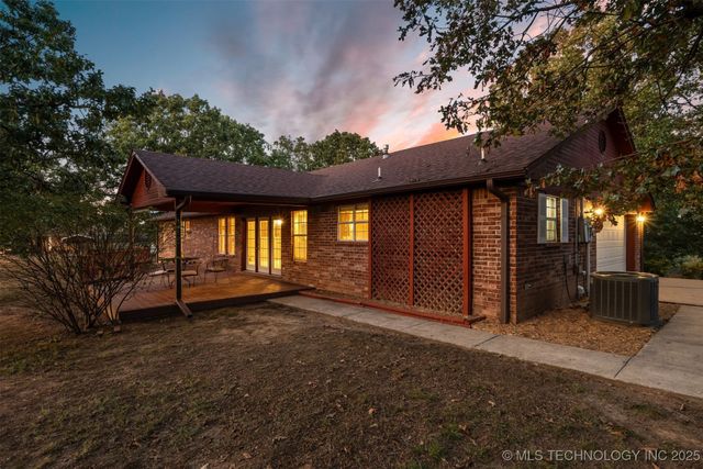 42555 Timber Ridge Road, Howe, OK 74940
