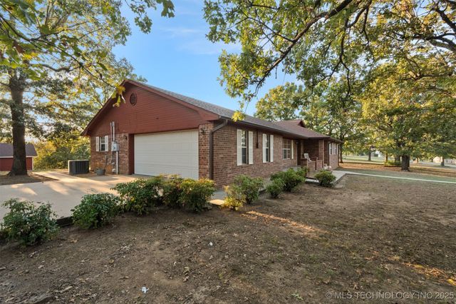42555 Timber Ridge Road, Howe, OK 74940