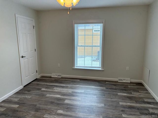 1661 OLD COUNTRY Road 539, Riverhead, NY 11901