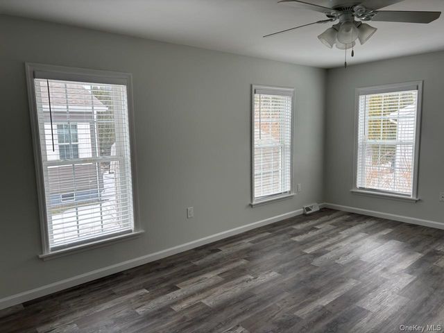 1661 OLD COUNTRY Road 539, Riverhead, NY 11901