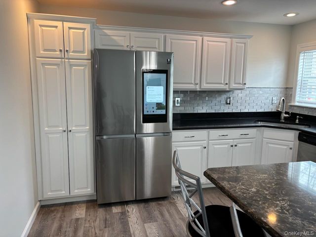 1661 OLD COUNTRY Road 539, Riverhead, NY 11901