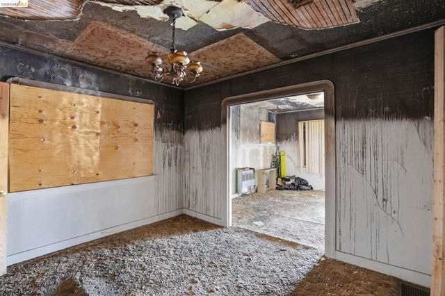 1610 52nd Ave, Oakland, CA 94601