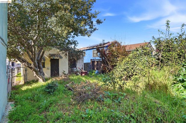 1610 52nd Ave, Oakland, CA 94601