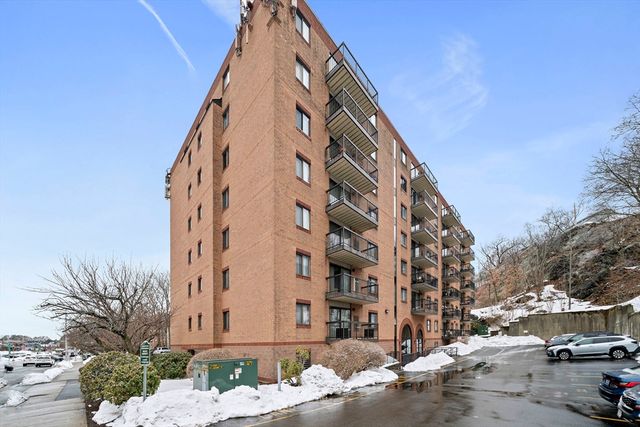 500 Salem St 307, Medford, MA 02155