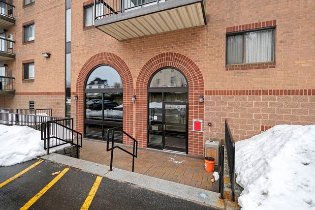500 Salem St 307, Medford, MA 02155