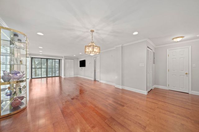 500 Salem St 307, Medford, MA 02155