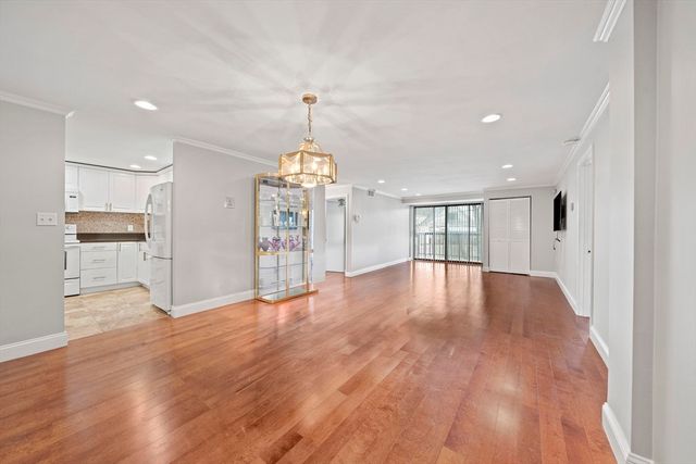 500 Salem St 307, Medford, MA 02155