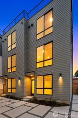 4415 2nd Avenue NE #B, Seattle, WA 98105