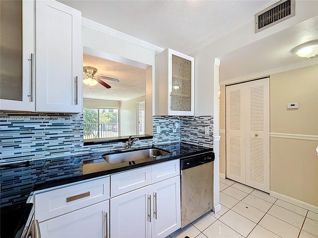 8740 N Sherman Cir 206, Miramar, FL 33025