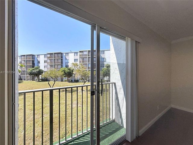 8740 N Sherman Cir 206, Miramar, FL 33025